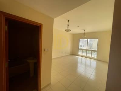 Bright and Spacious Unit Near Mall of the Emirates, Dubai