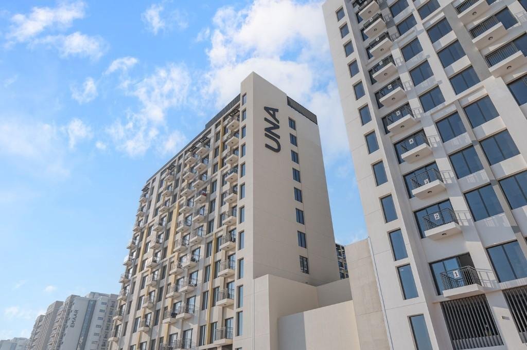 Modern 1 BR in UNA Apartments Stunning Views Prime Location, dubai