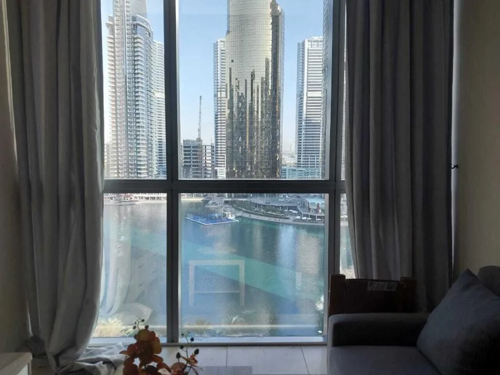 Spacious 1BR Near to Metro Furnished, Dubai