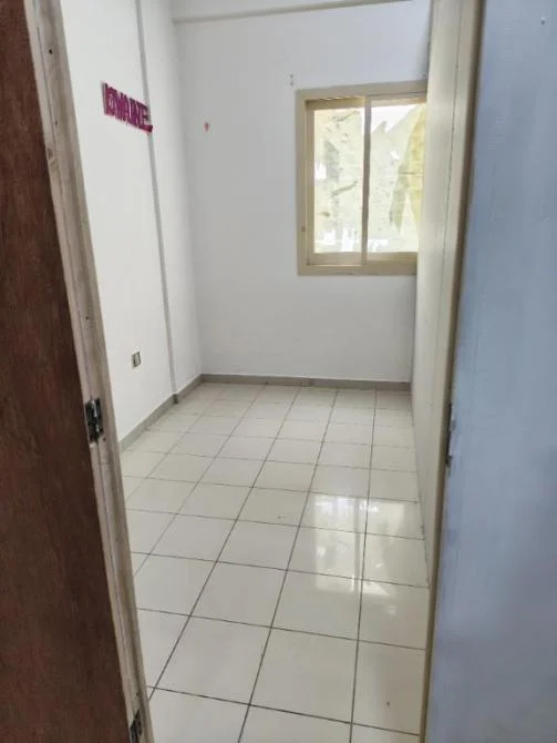 Studio flat available in Deira near metro, Dubai